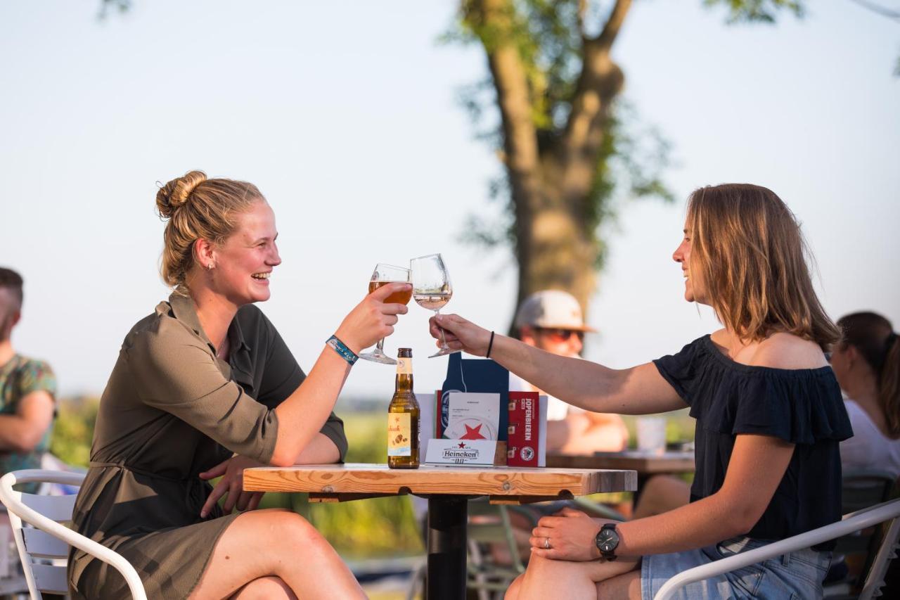 Pod Huisje Met Hottub Dokkum Exterior foto